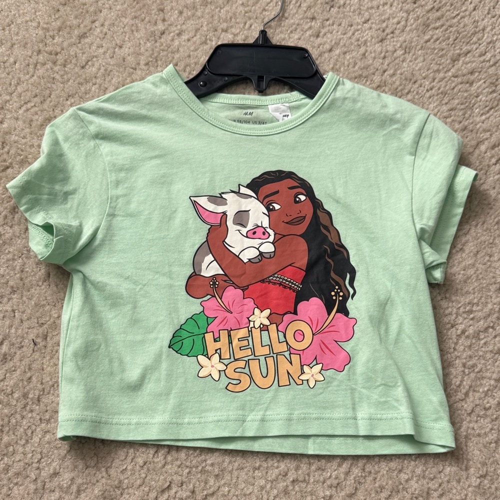 NWT H&M Disney Kids Light Green T-Shirt with Moana and Pua - Size 3/4T